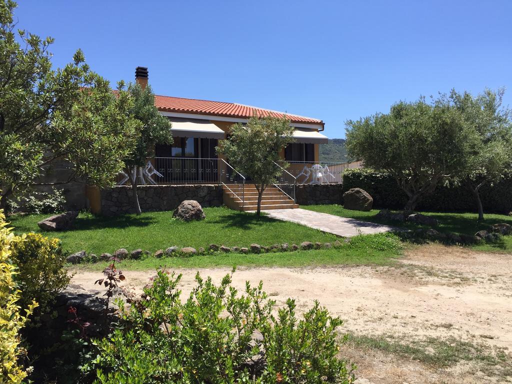Agriturismo Monte Istulargiu Valledoria  Eksteriør billede